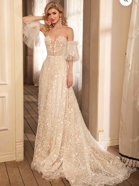 Juno - Romantic Off-Shoulder Lace Wedding Gown in Champagne